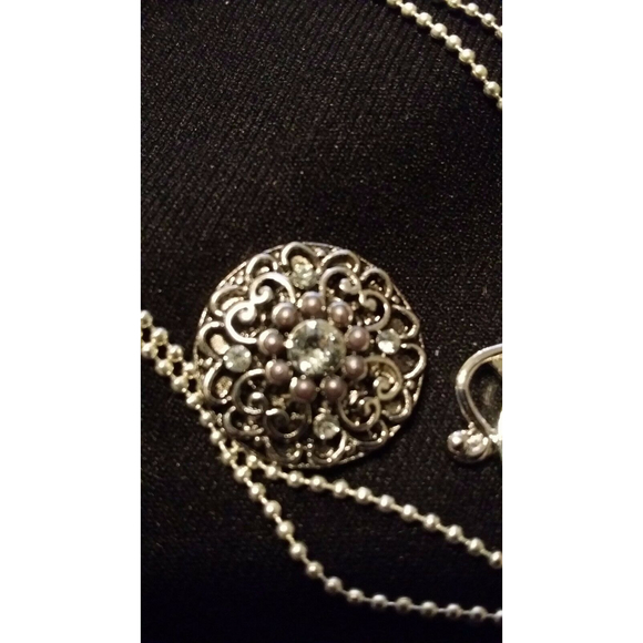 Lovely Vintage Silver Snap, Silver Snap Pendant & 26” Alloy Chain - Picture 4 of 4
